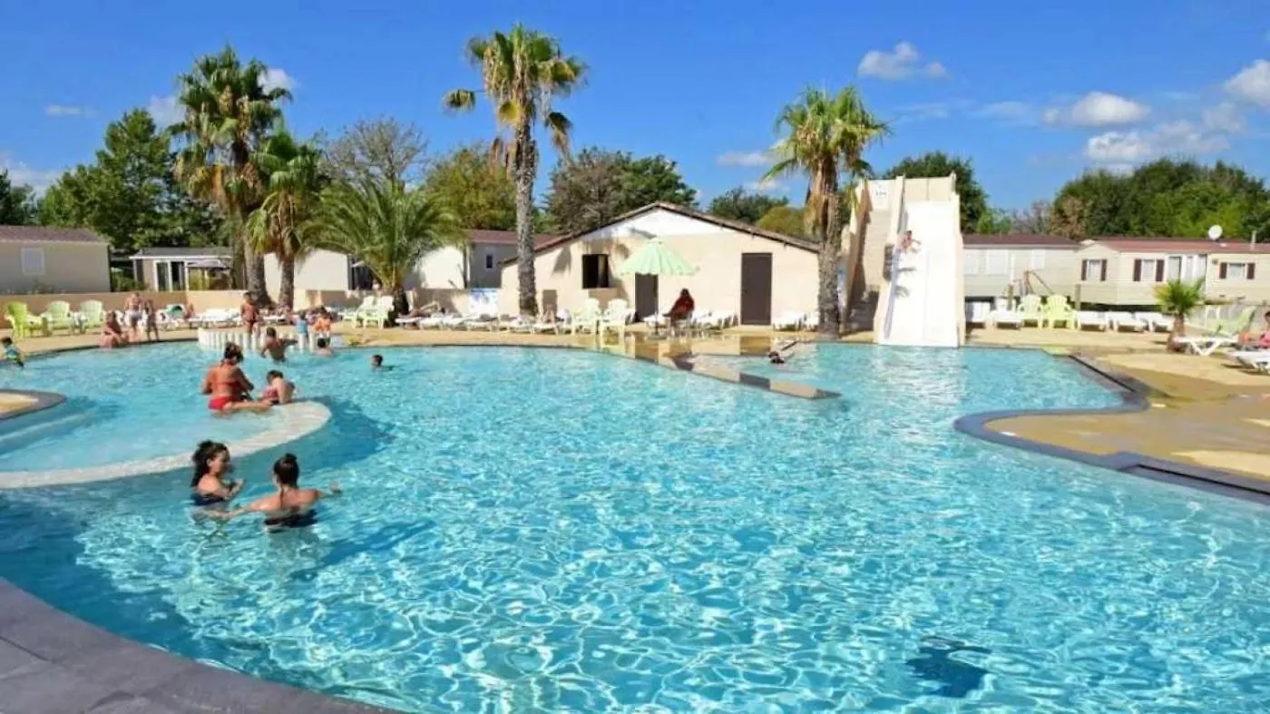 مكان تخييم Camping 4 Etoiles - Parc Aquatique - Eece0C غريمو فرنسا